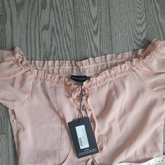 Beautiful dress by Pretty little things 😍 - Picture 9 of 12